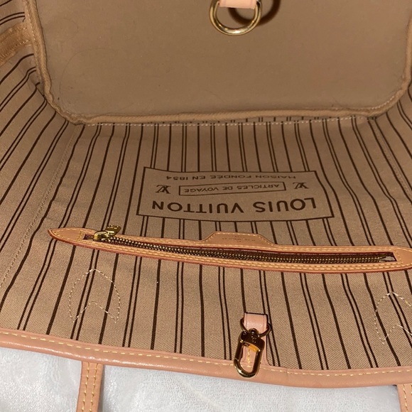 Louis Vuitton Neverfull mm - Picture 7 of 10